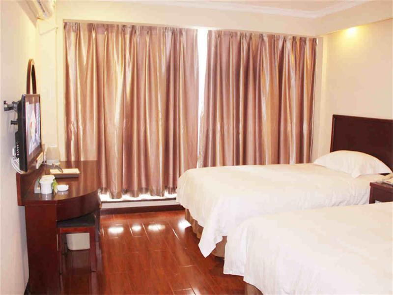 Greentree Inn Chongqing North Railway Station Express Hotel Стая снимка