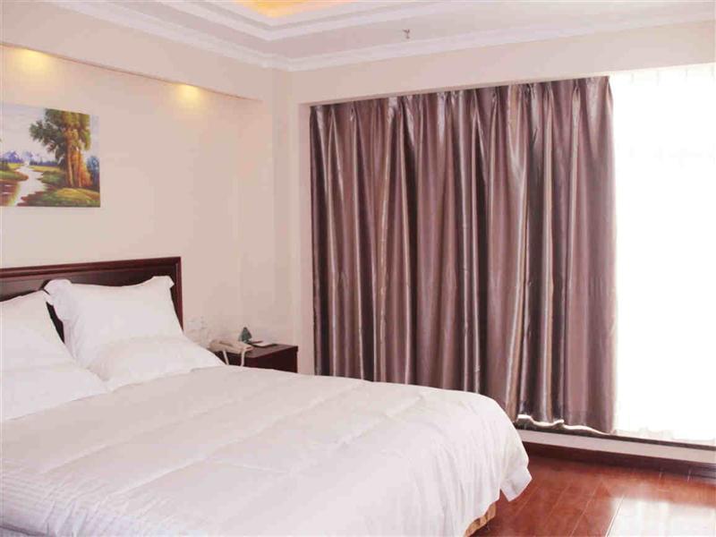 Greentree Inn Chongqing North Railway Station Express Hotel Стая снимка