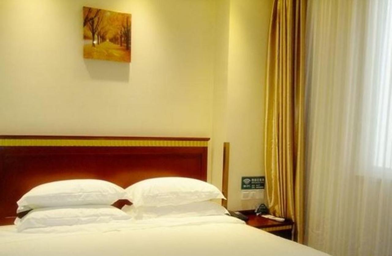 Greentree Inn Chongqing North Railway Station Express Hotel Екстериор снимка